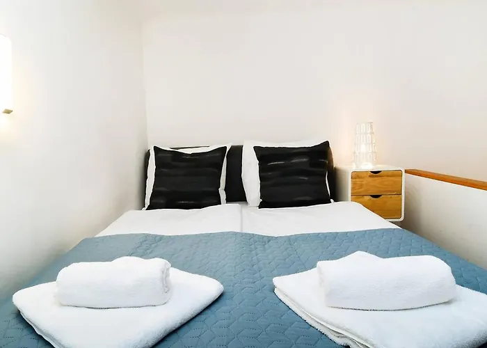 & Colorful With Air Conditioning Appartement Budapest