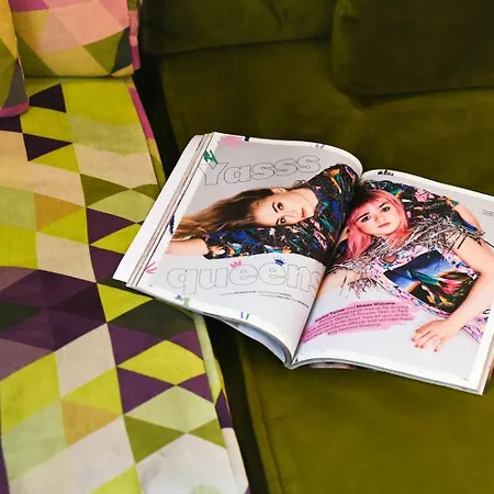 & Colorful With Air Conditioning Lägenhet *