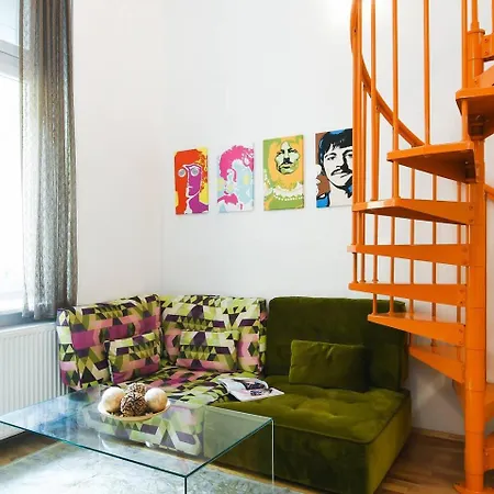 & Colorful With Air Conditioning Apartamento *