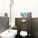 & Colorful With Air Conditioning Appartement
